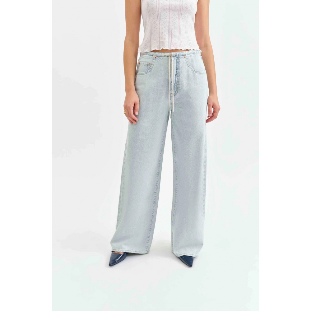 Ámbar Mid Rise Wide Leg Jean
