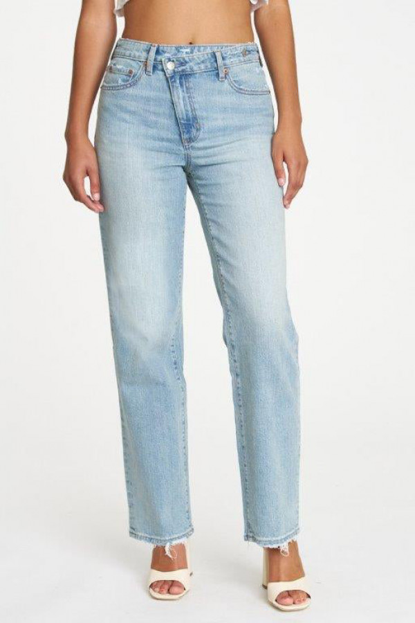 Alba Aurora Over High Rise Straight