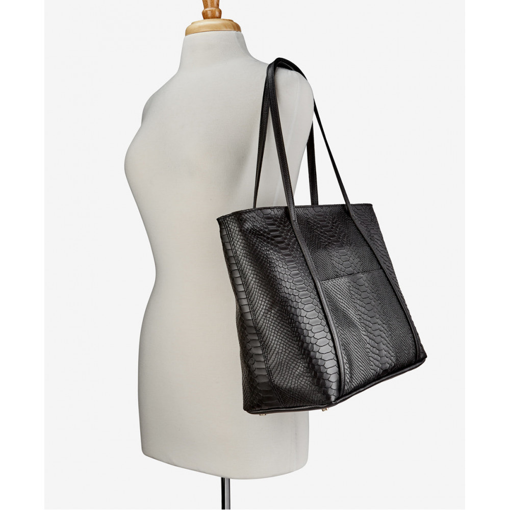 Fina Brise Travel Tote