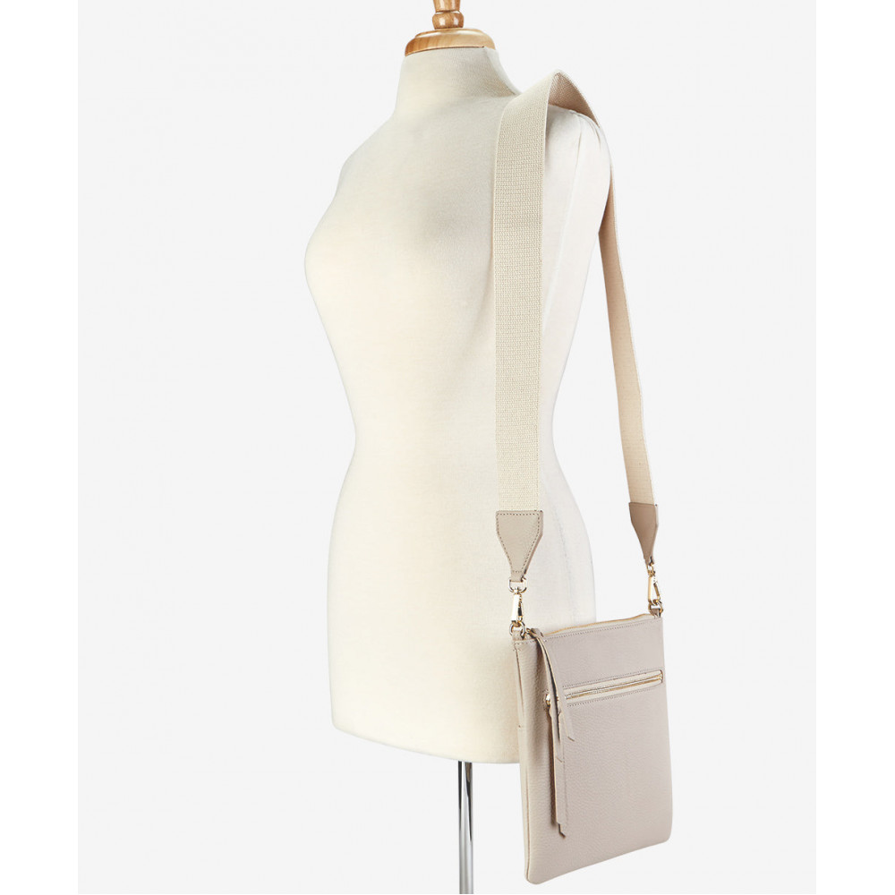 Lucente Messenger Bag