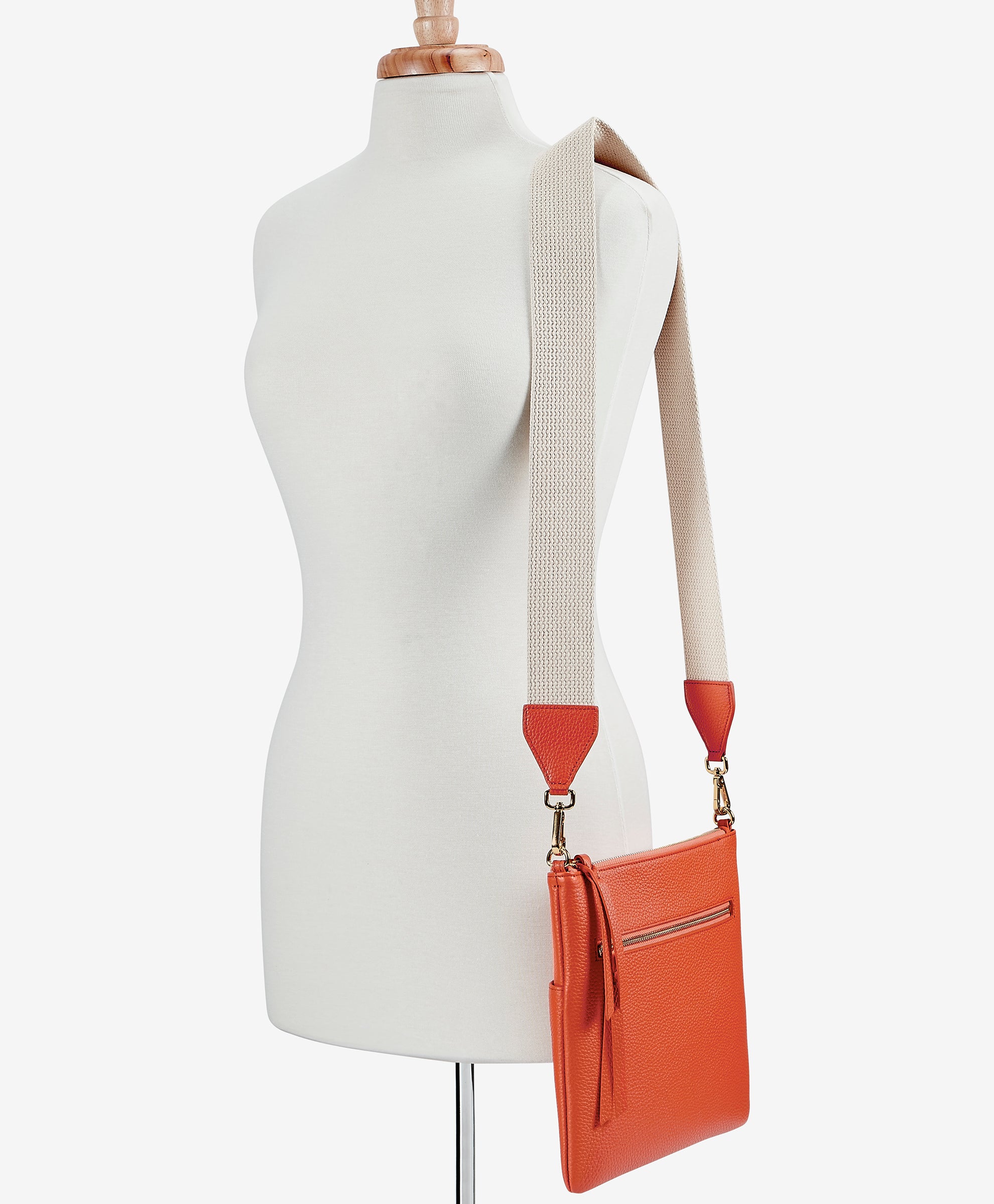 Lucente Messenger Bag