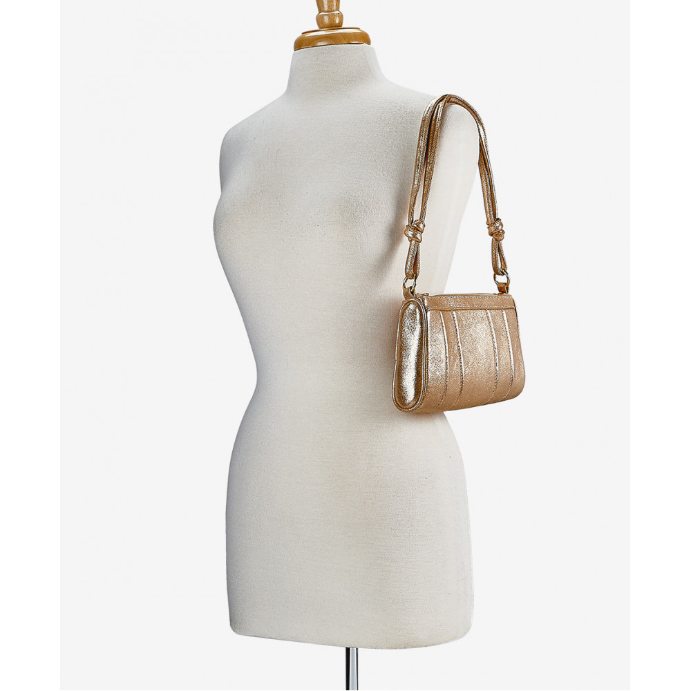 Majestad Brise Shoulder Bag