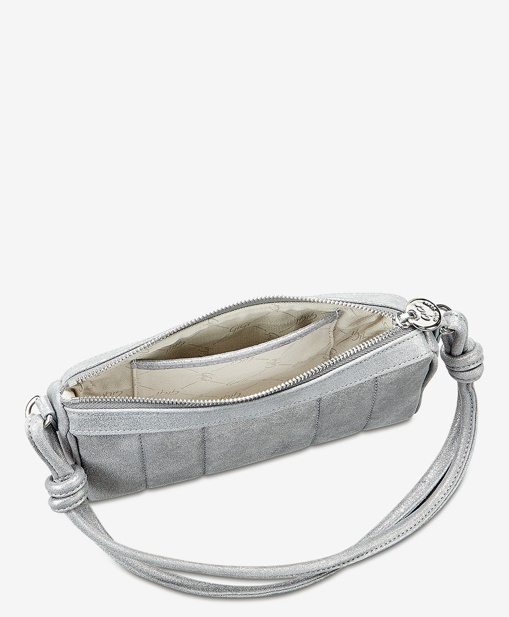Majestad Brise Shoulder Bag