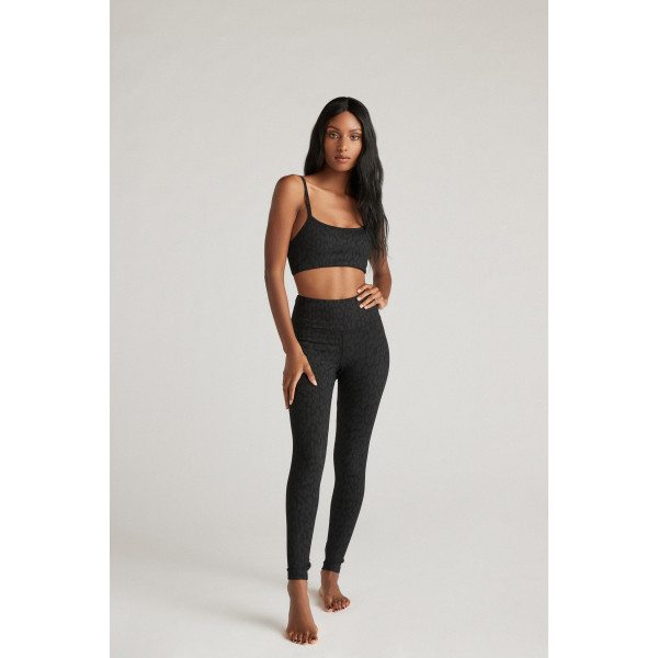 Valor Embossed Ankle Legging