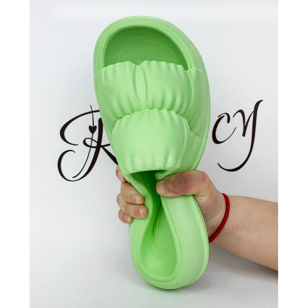 Cruise Brise Slippers